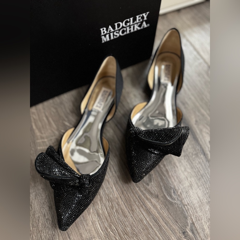 Badgley Mischka Ileana Embellished Flats in Black MP6903 Women’s Formal